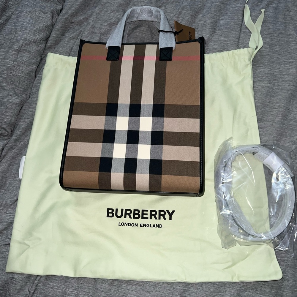 New BURBERRY Top Handle Bag